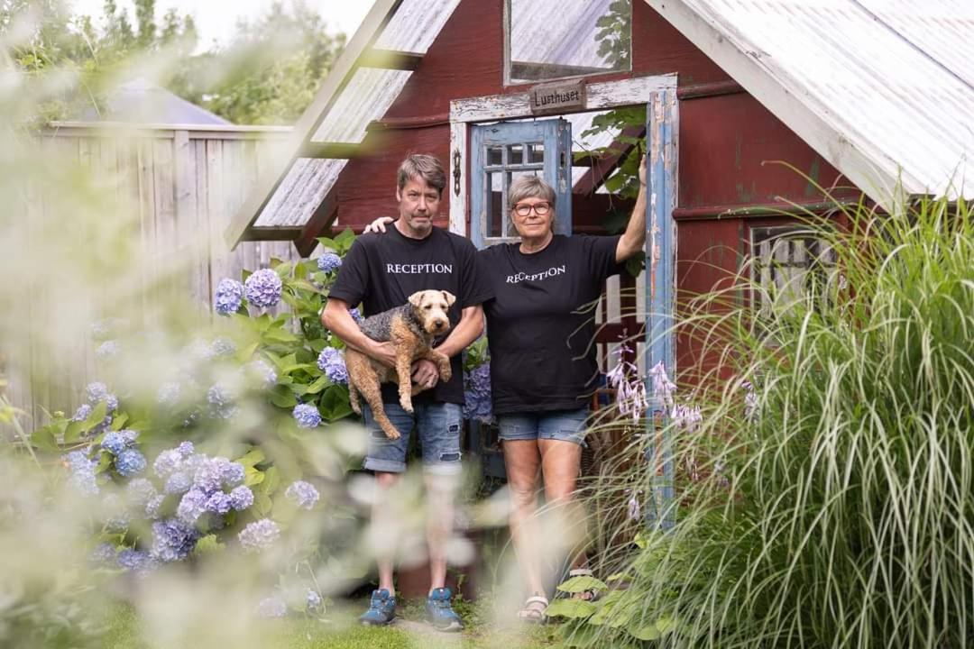 Loftlaegenhet Pa Haestgard I Tvaaker Appartement Buitenkant foto